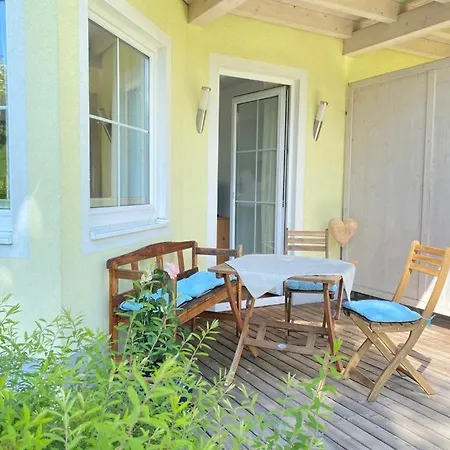 Buchensteinblick アパート *